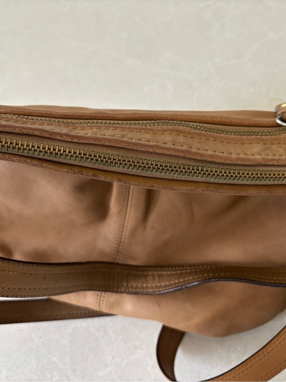 Coach Tan Leather Hobo Bag Classic Everyday Shoulder Bag - Picture 4 of 16